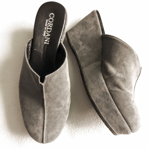 Cordani Shoes - Cordani Pamela Gray Suede Block Heel Clogs Sz 8.5